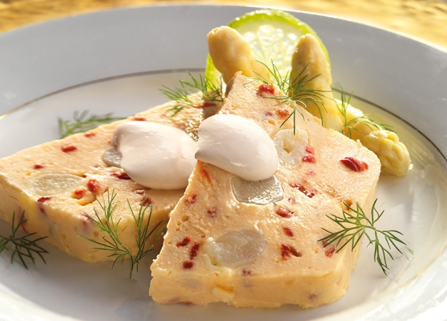 Receta para Cocinar Terrina de salmón con piquillos y espárragos | Chef Plus